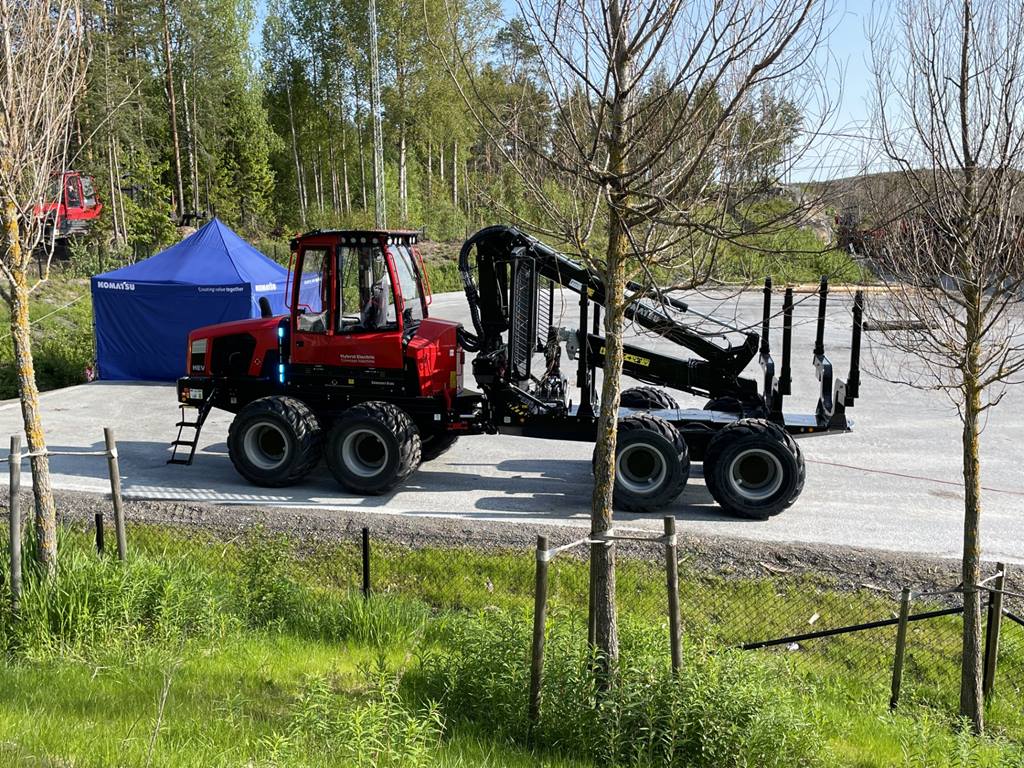 Komatsu HEV skotare